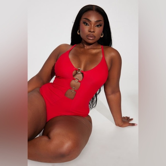 NWT Fashion Nova Gabriela Cut Out 1 Piece Swimsuit - Red Plus Size 2X - Picture 4 of 8